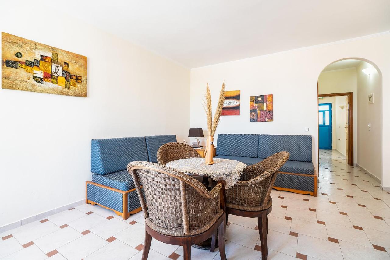 Livadia Beach Suite エクステリア 写真